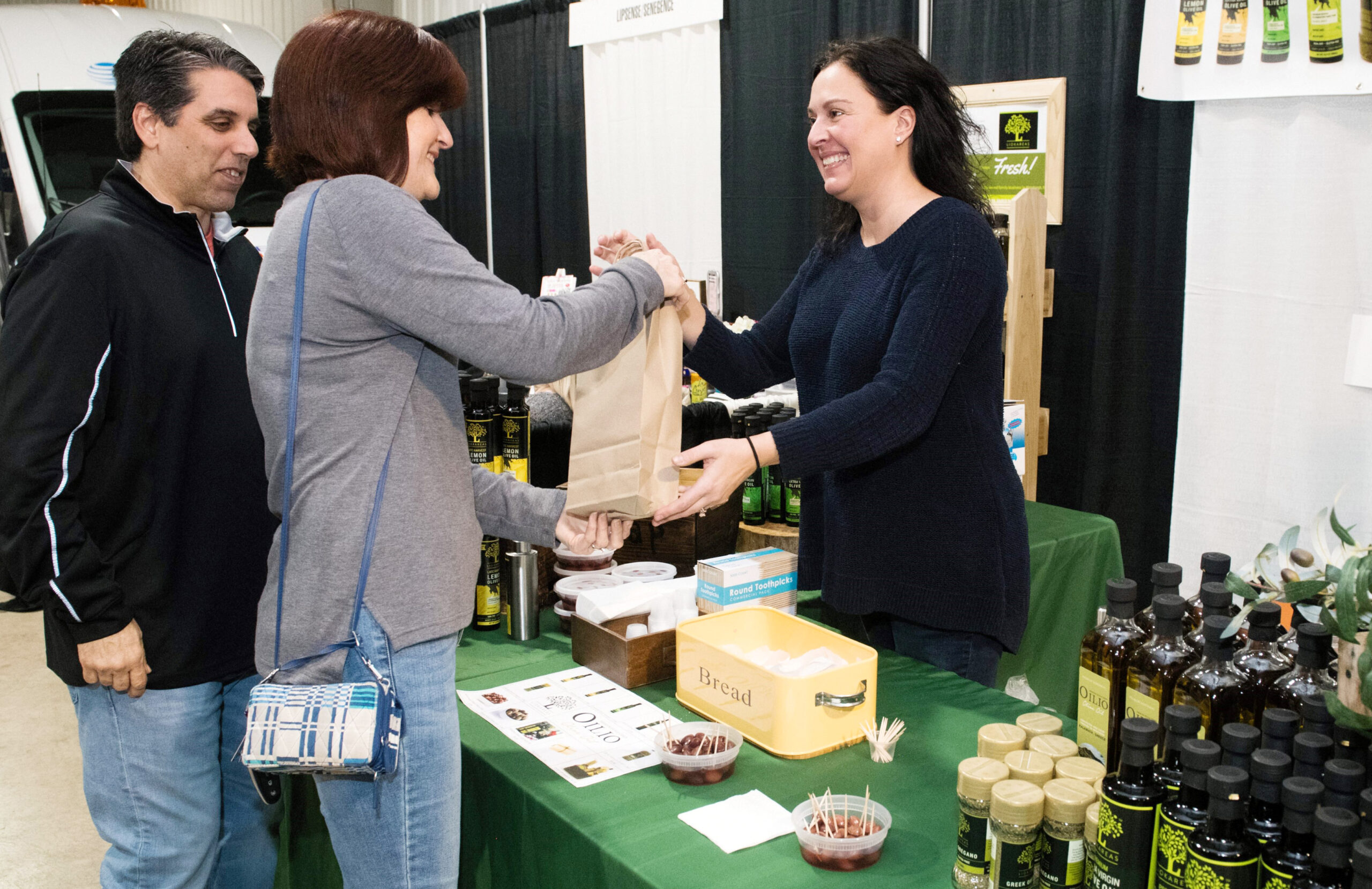 Vendor-olive-oil-scaled.jpg